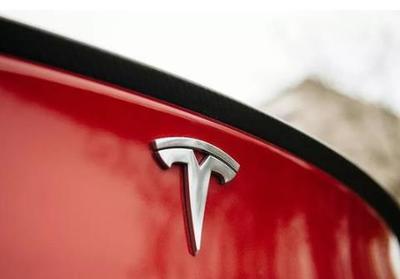 特斯拉超級工廠投產(chǎn)期限逼近，上海臨港基地卻無動工跡象